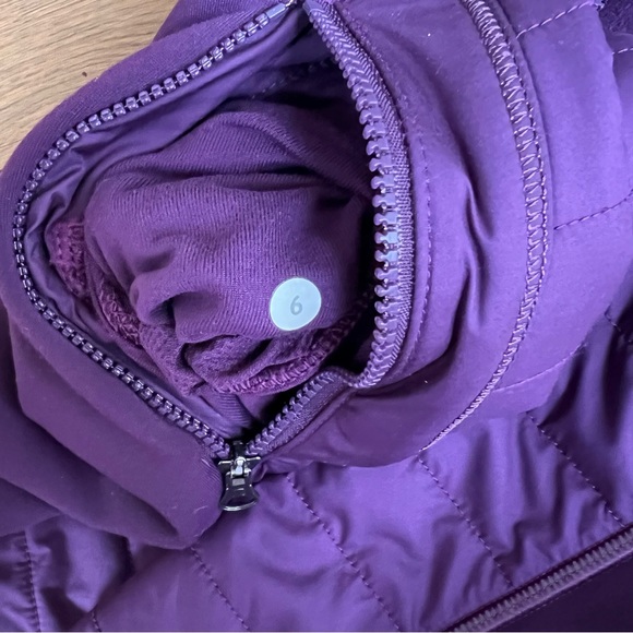 Lululemon Rare First Mile Puffer Hooded Jacket Darkest Magenta Size 6 - Picture 5 of 7